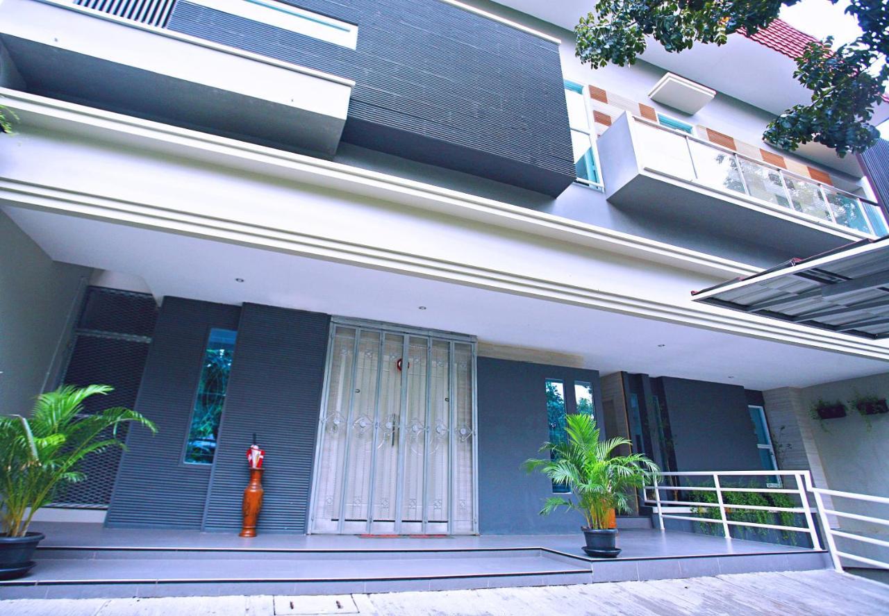 Blossom Resident Blok M Jakarta Exterior foto