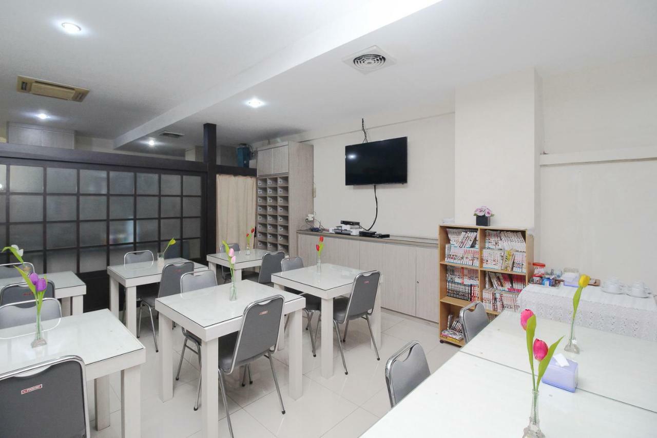 Blossom Resident Blok M Jakarta Exterior foto